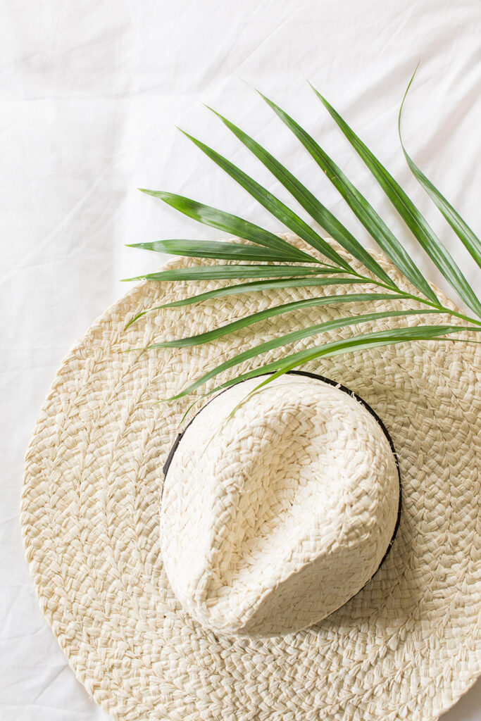 wide brimmed hat